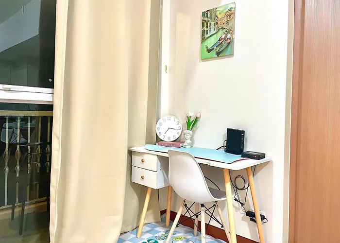 Holiday home Luxury Bgc Condo, Venice Grand Canal #vlrtc5h Manila