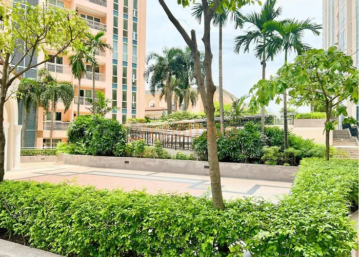 Holiday home Luxury Bgc Condo, Venice Grand Canal #vlrtc5h Manila